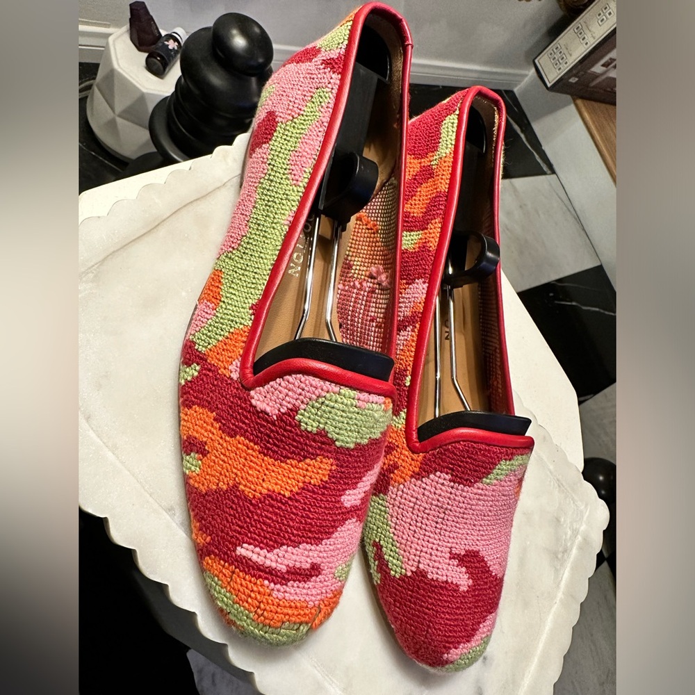 Stubbs & Wootton Red and Pink Flats with Gold Trim